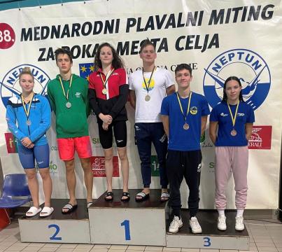 Plavalke in plavalci so tekmovali v Celju (1)